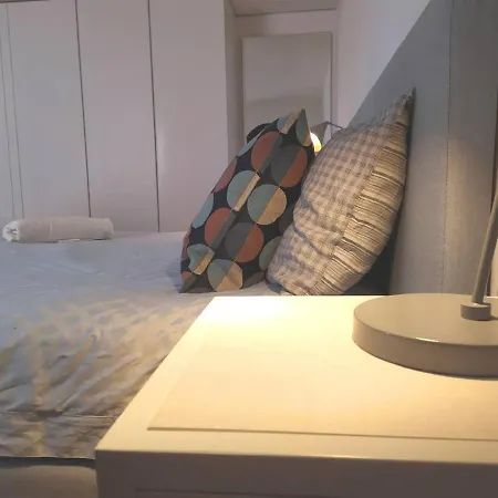 Lisbon Combro 77 Charming Studios By Get Your Stay-3