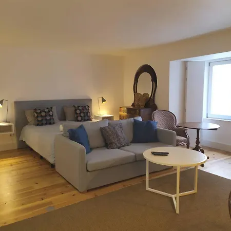 Lisbon Combro 77 Charming Studios By Get Your Stay-3